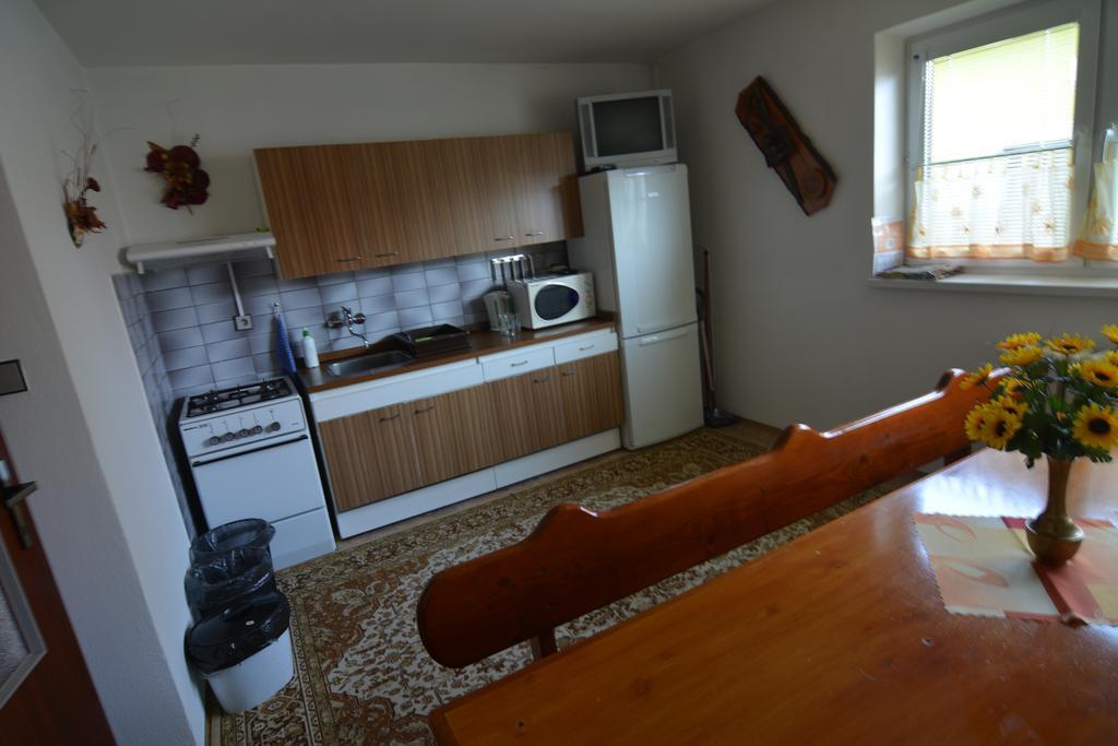 Privat Marika Nova Lesna Exterior foto