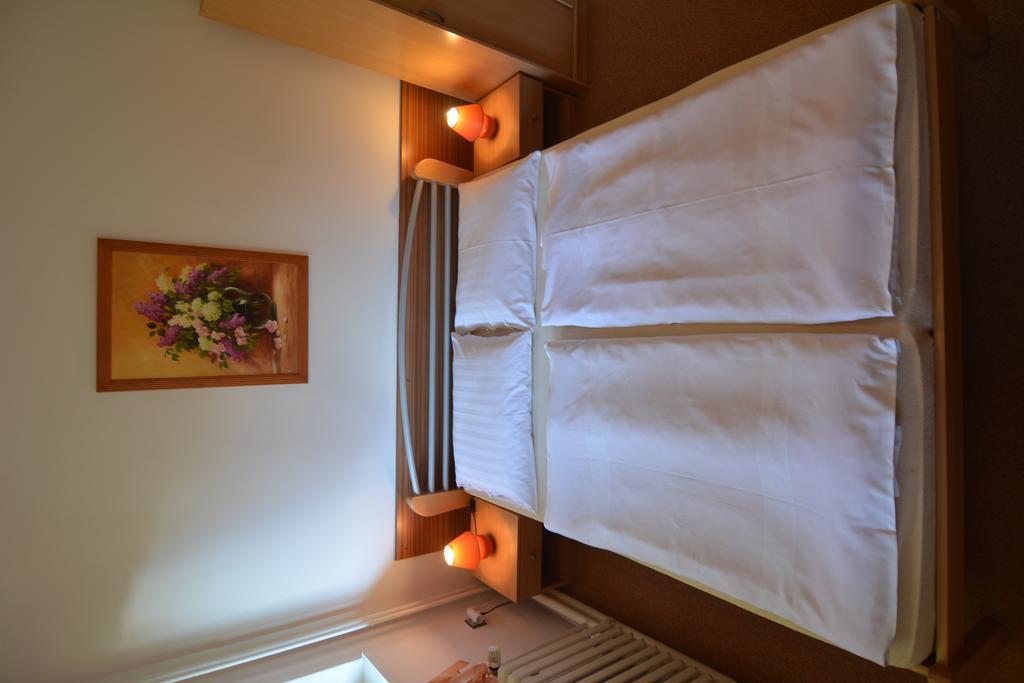 Privat Marika Nova Lesna Exterior foto